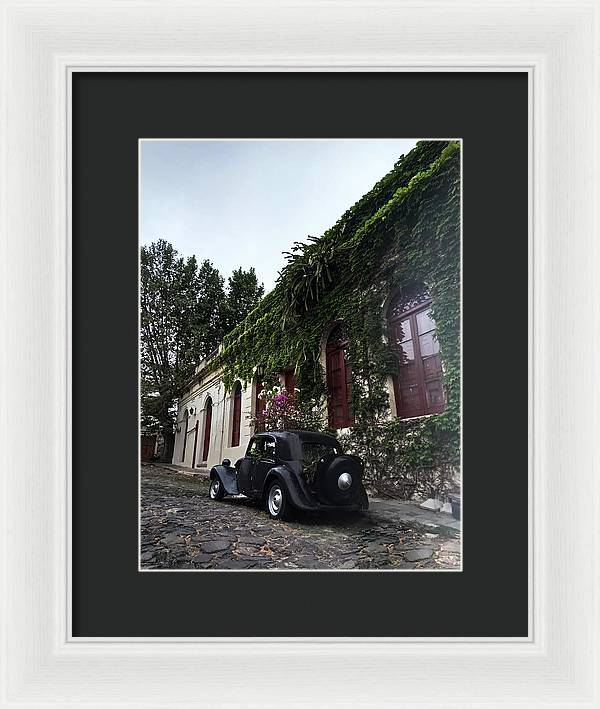 Vintage Car Colonia - Framed Print