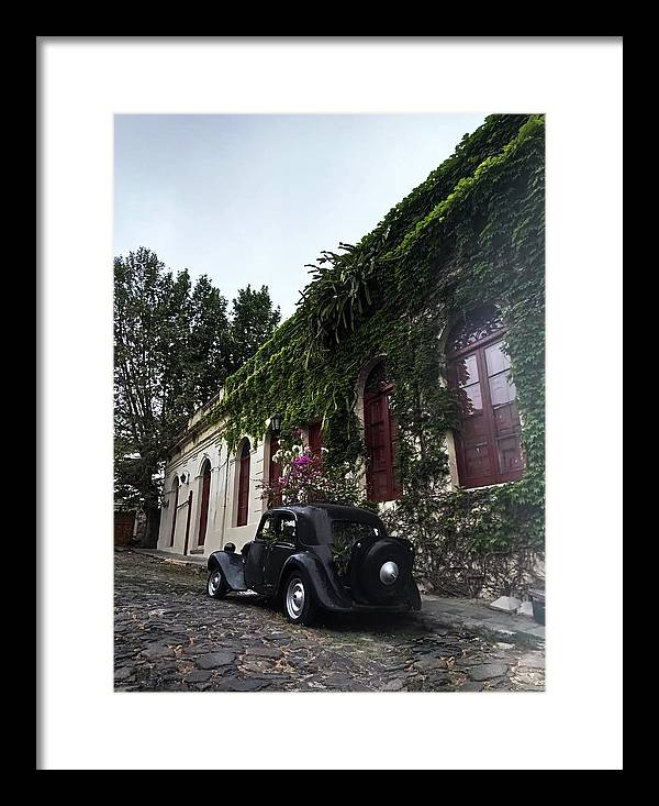 Vintage Car Colonia - Framed Print