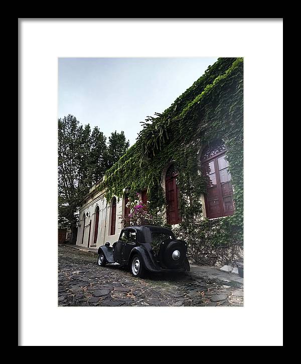 Vintage Car Colonia - Framed Print