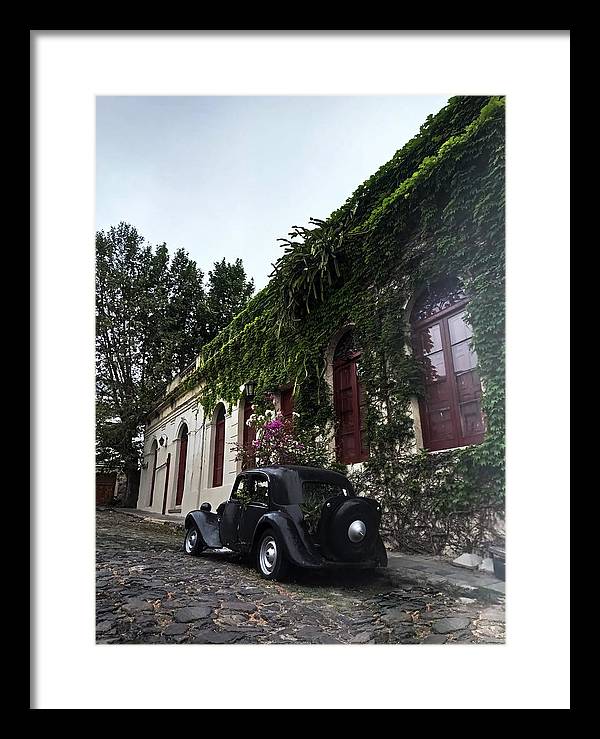 Vintage Car Colonia - Framed Print