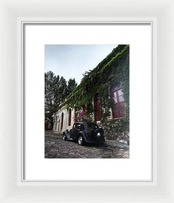 Vintage Car Colonia - Framed Print